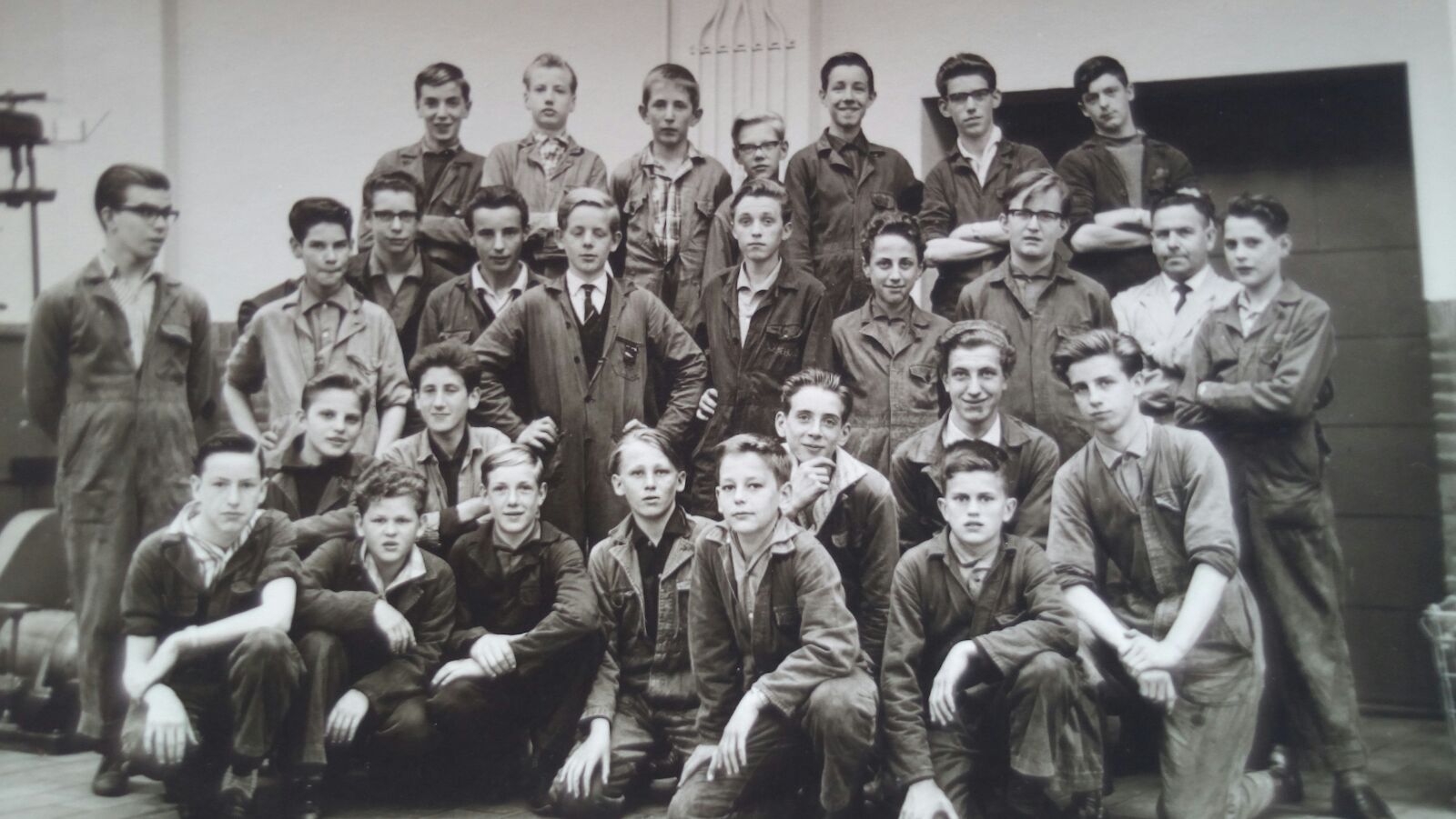 Lagere Textiel School foto