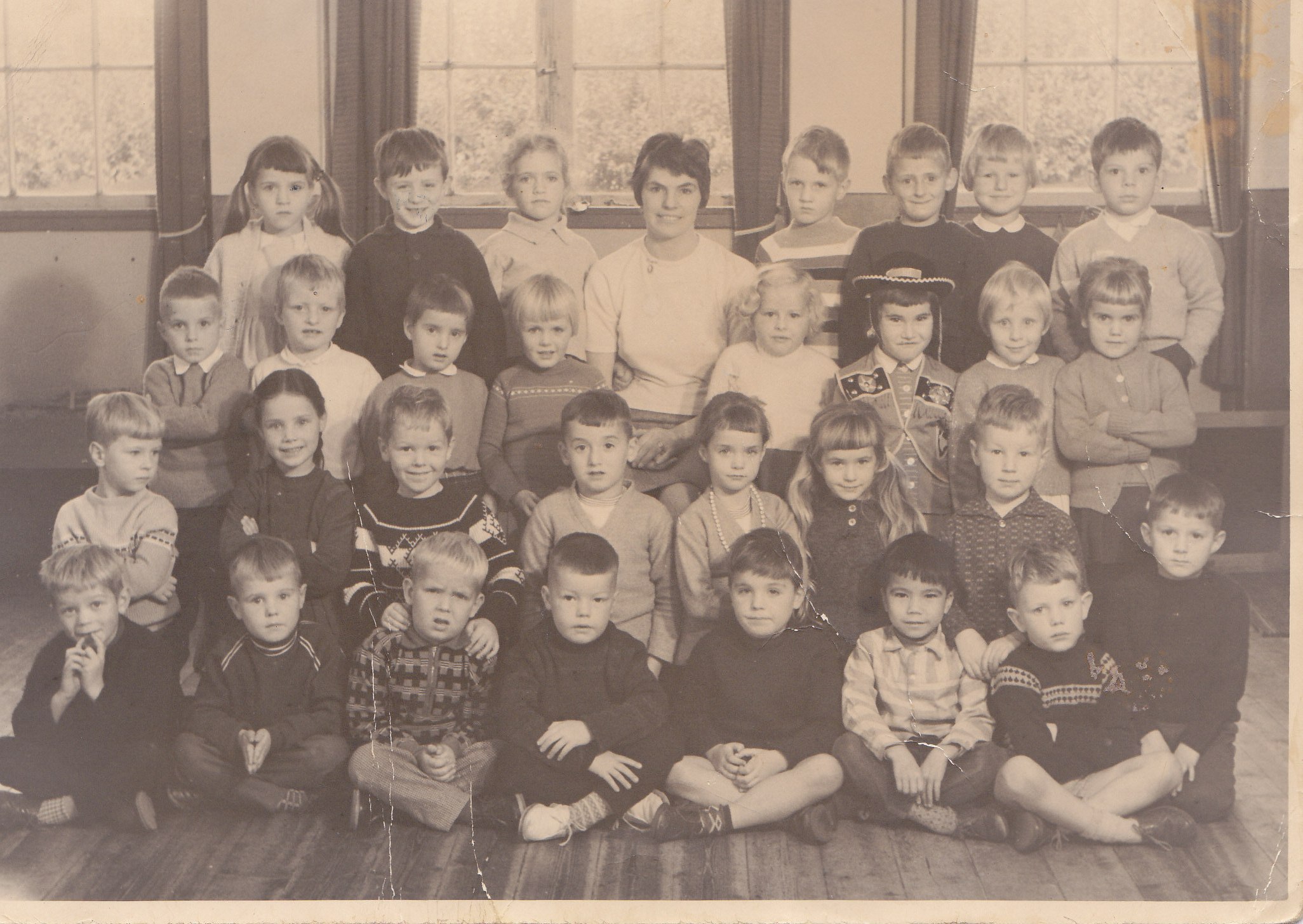 Kleuterschool - dependance achter St. Theresiaschool foto