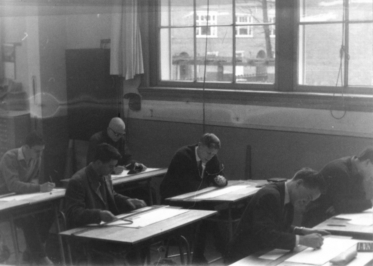 Uitgebreide Technische School foto