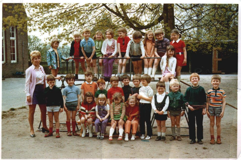 De Speelhoek (ontstaan 1972, gefuseerd met de don boscoschool in 1984) foto