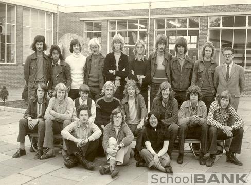 Ambachtschool (afd. autotechniek) foto