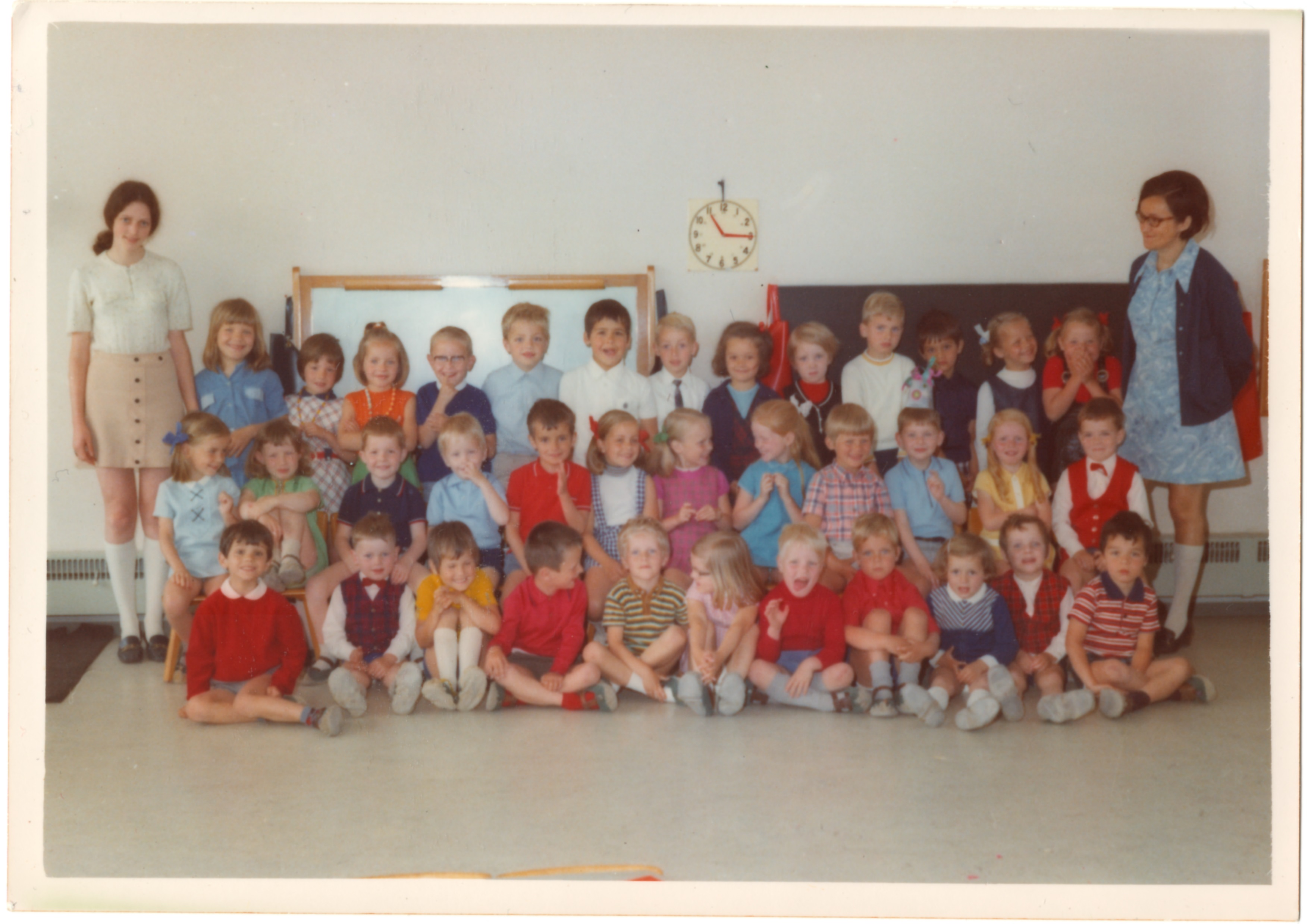 Bewaarschool (kleuterschool) Familieparochie foto