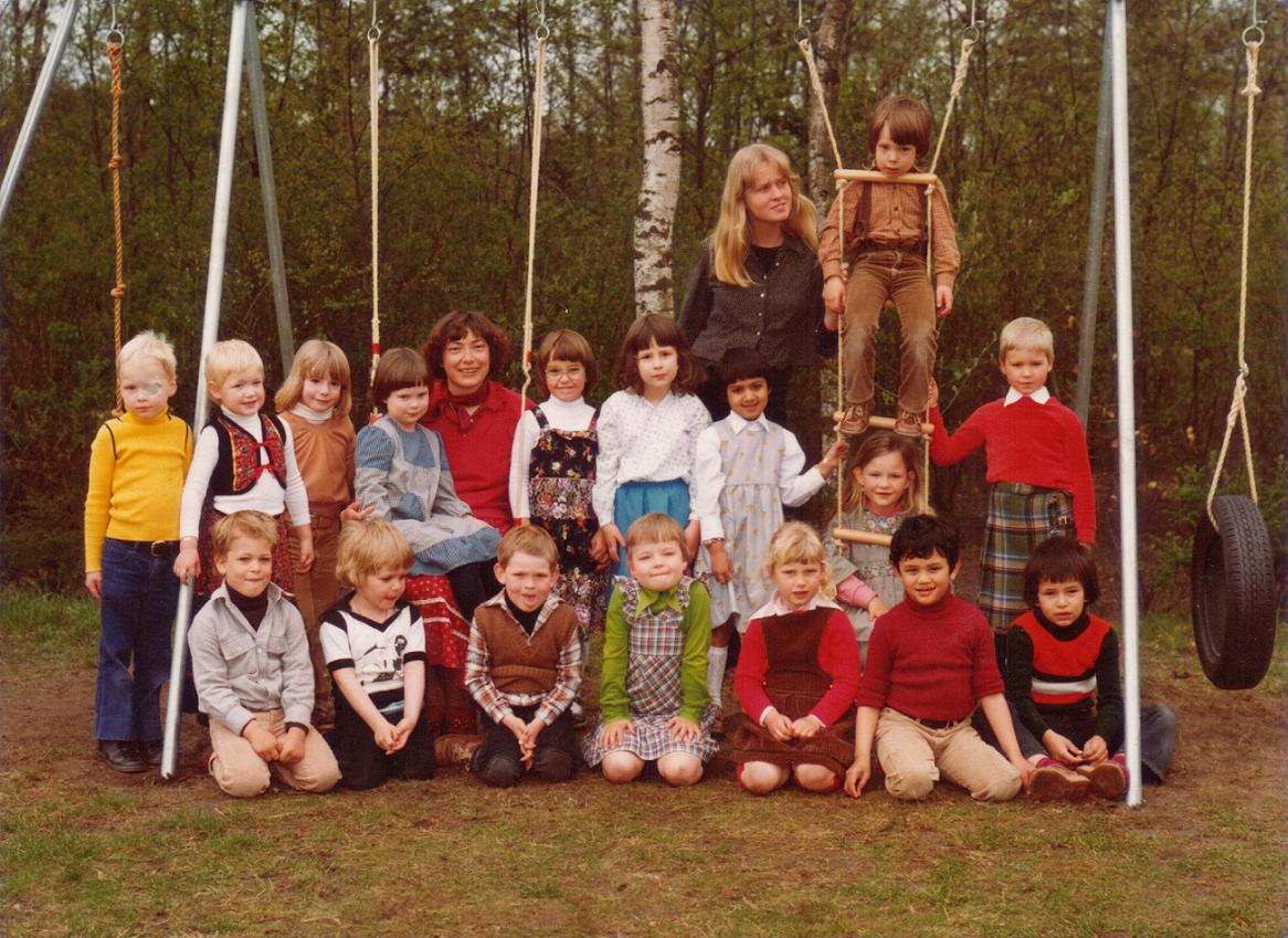 Kleuterschool Bartje (In park achter L-flat) foto