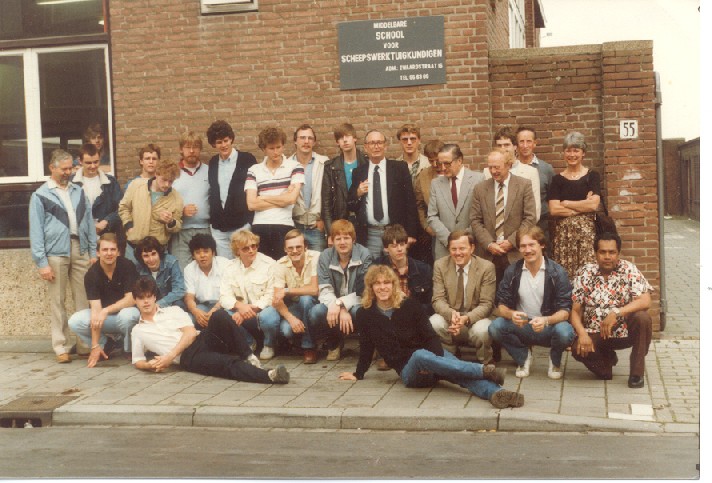 Middelbare School voor Scheepswerktuigkundige foto