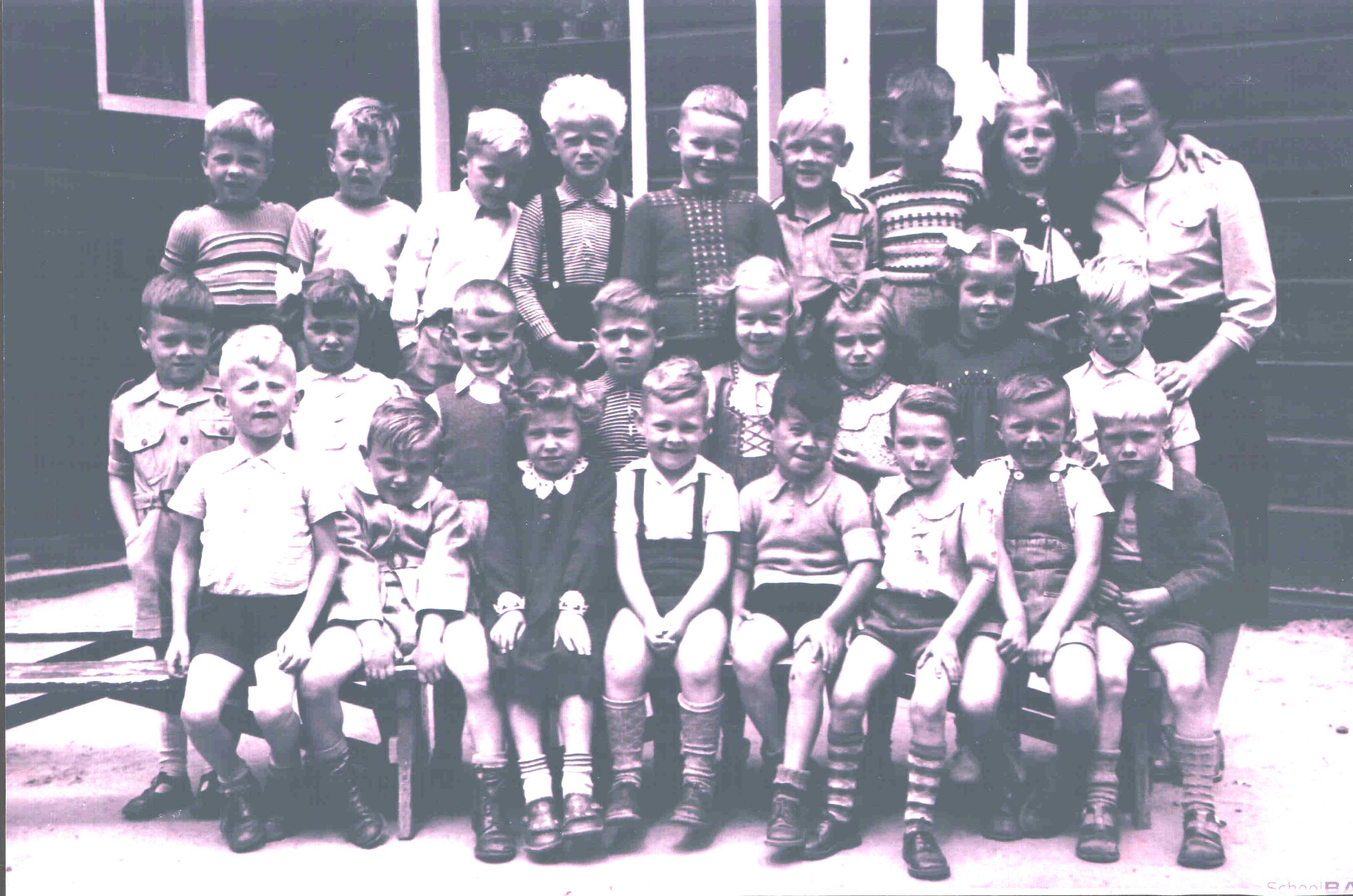 Kleuterschool (noodgebouw) (1952) foto