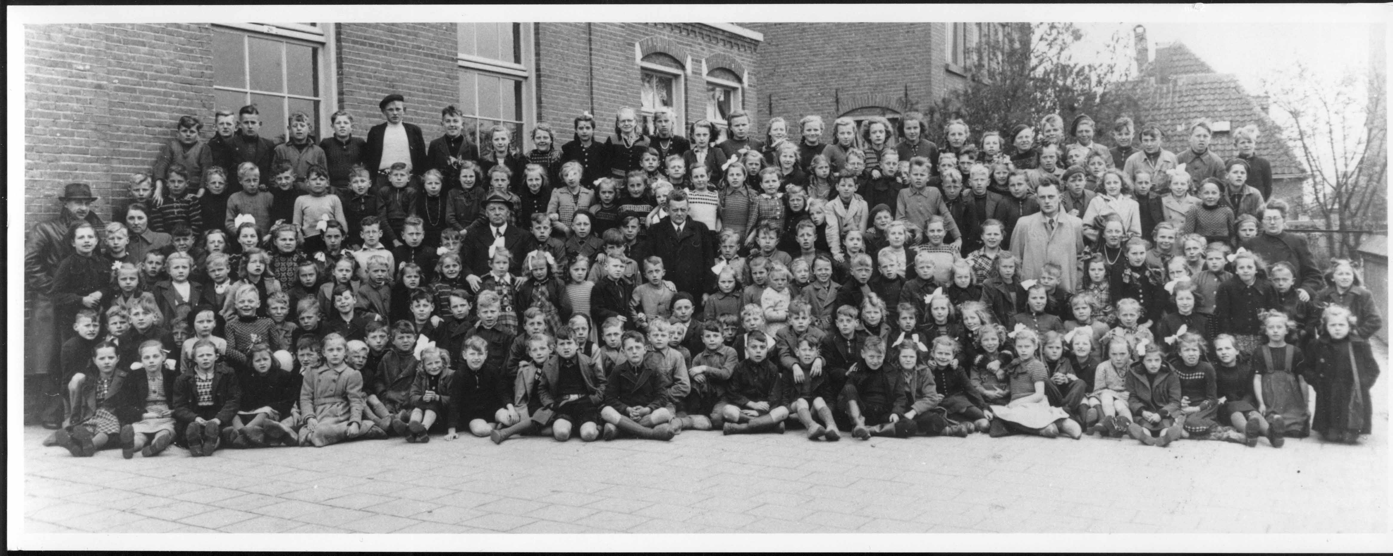 School met de Bijbel foto