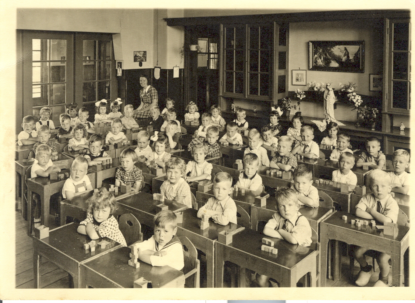 Katholieke Bewaarschool Zuilen foto