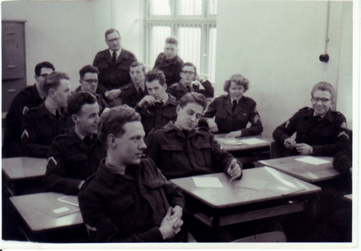 Luchtmacht Electronische School foto