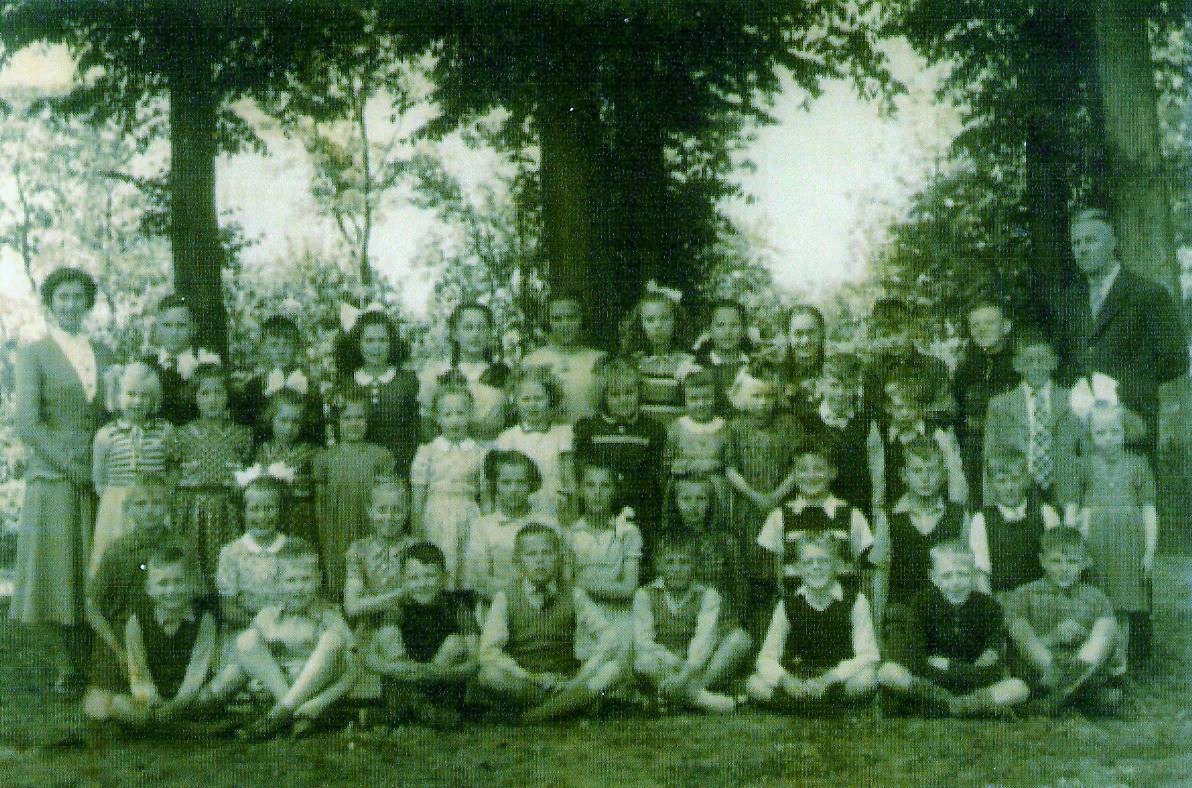 Openbare Basis School (oude school) foto