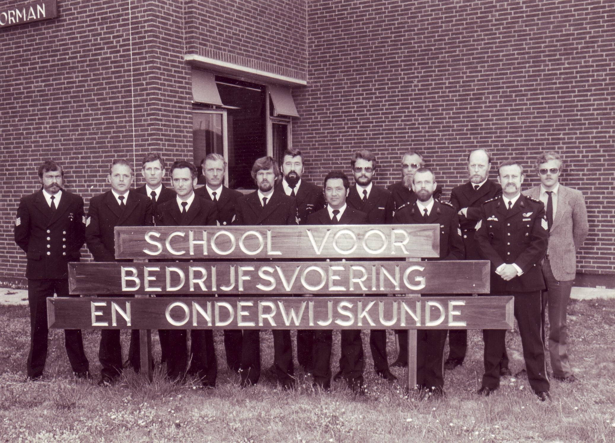 School voor bedrijfsvoering en onderwijskunde (Kon. Marine) foto