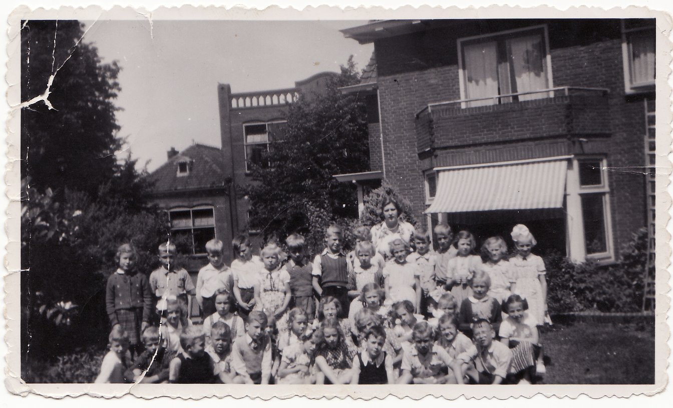 Gereformeerde School met de Bijbel foto