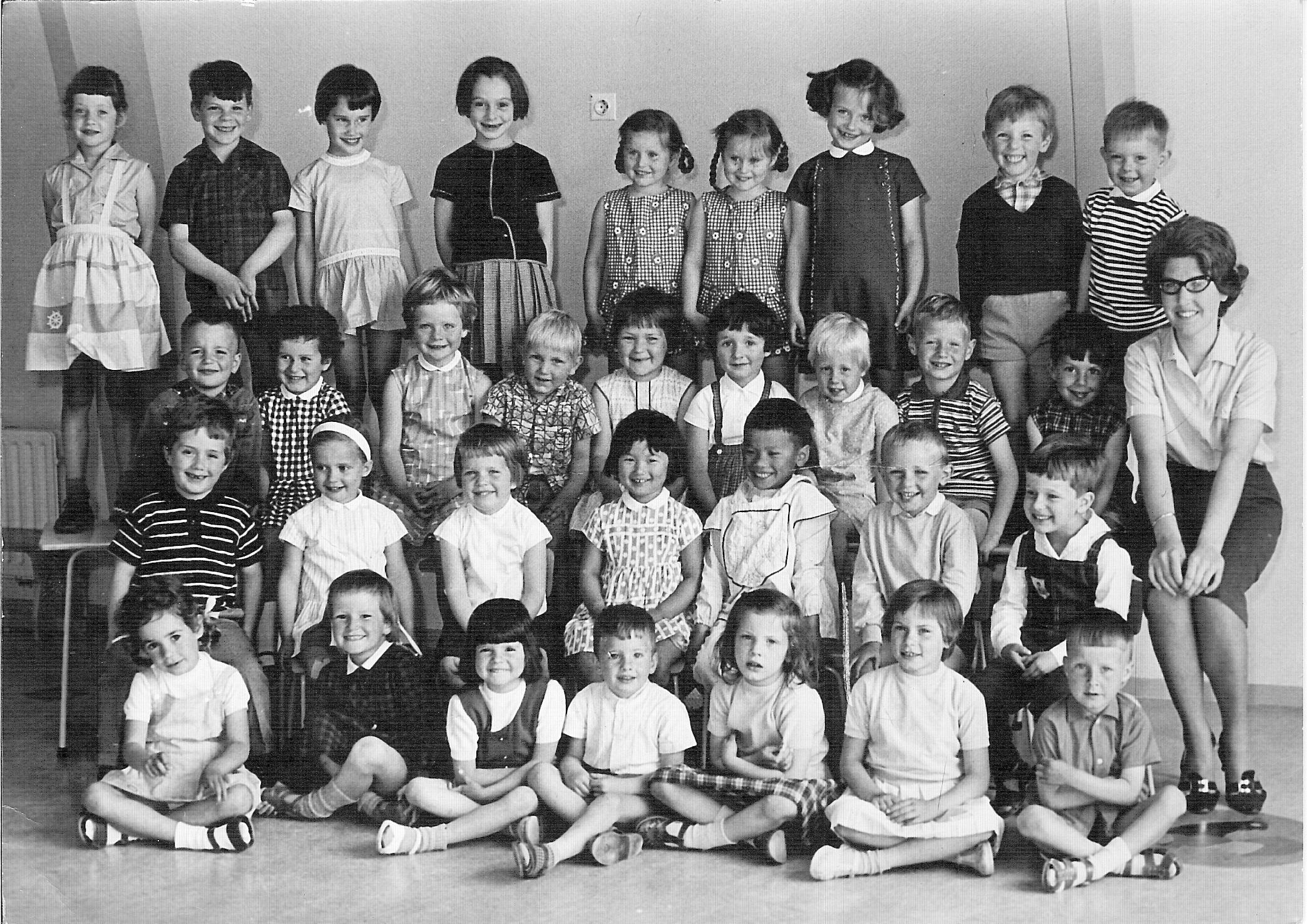 Bambino kleuterschool foto