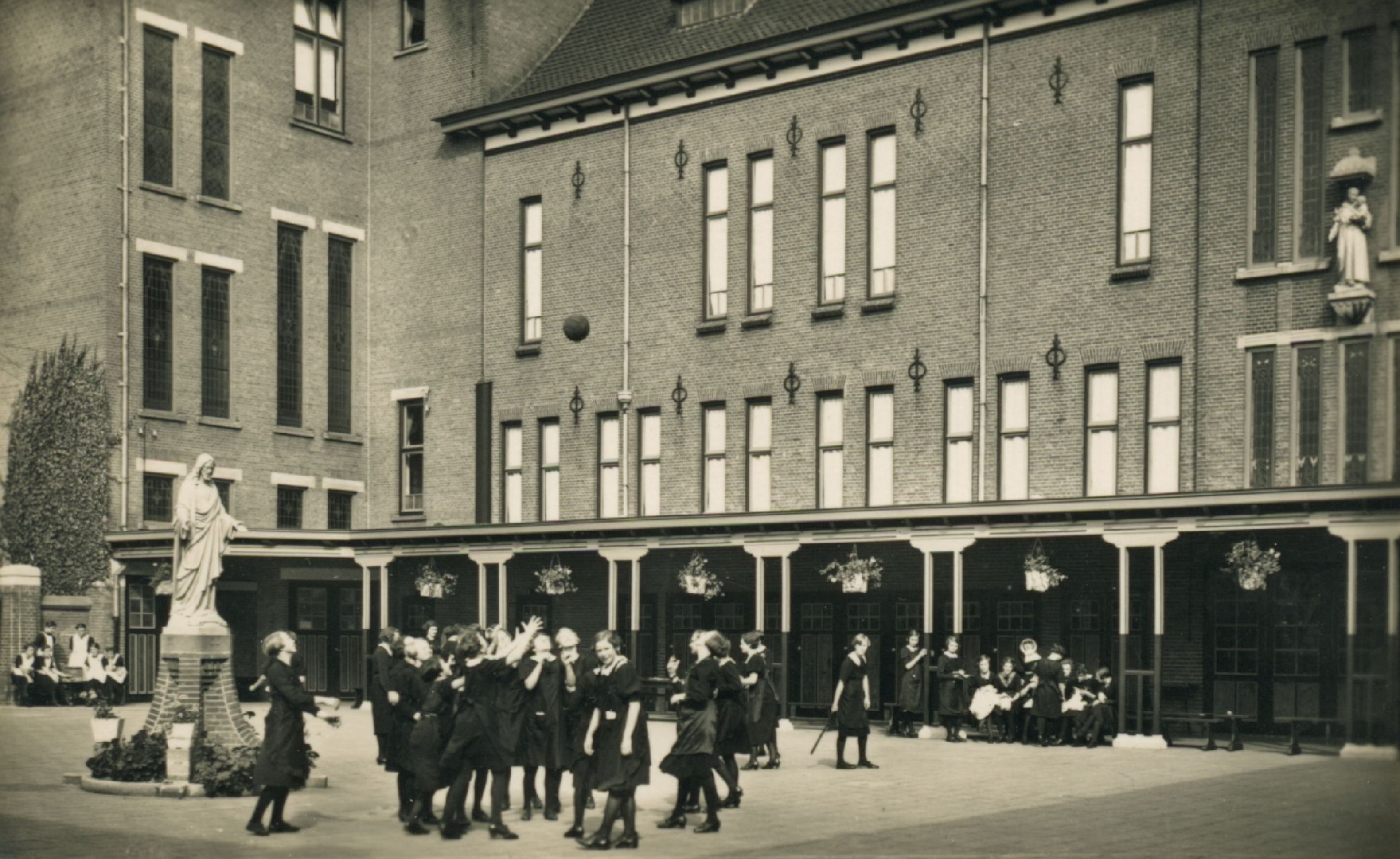 St Antonius kweekschool foto