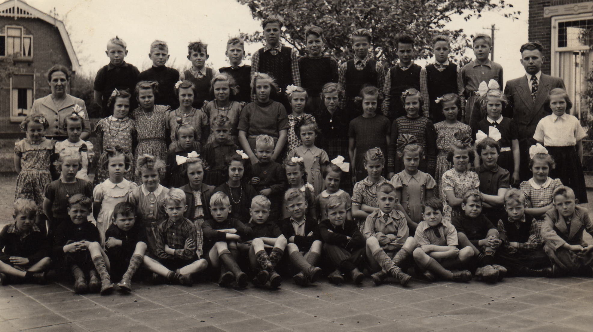 schristelijke school met de bijbel foto