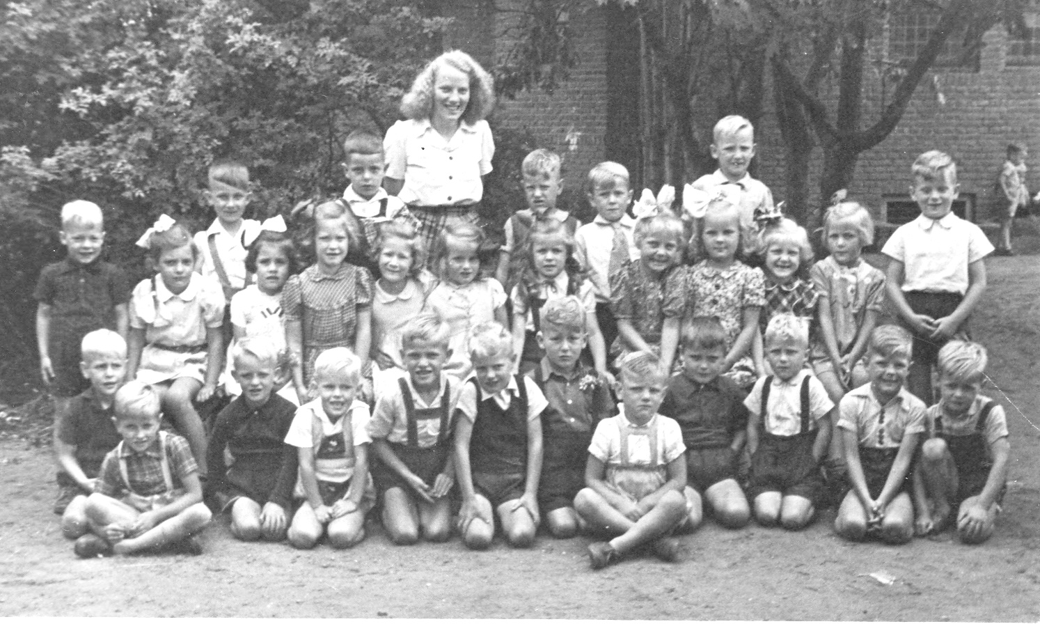 kleuterschooltje van T. Karkdijk foto