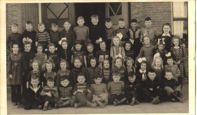 School Met De Bijbel Koningin Beatrix foto