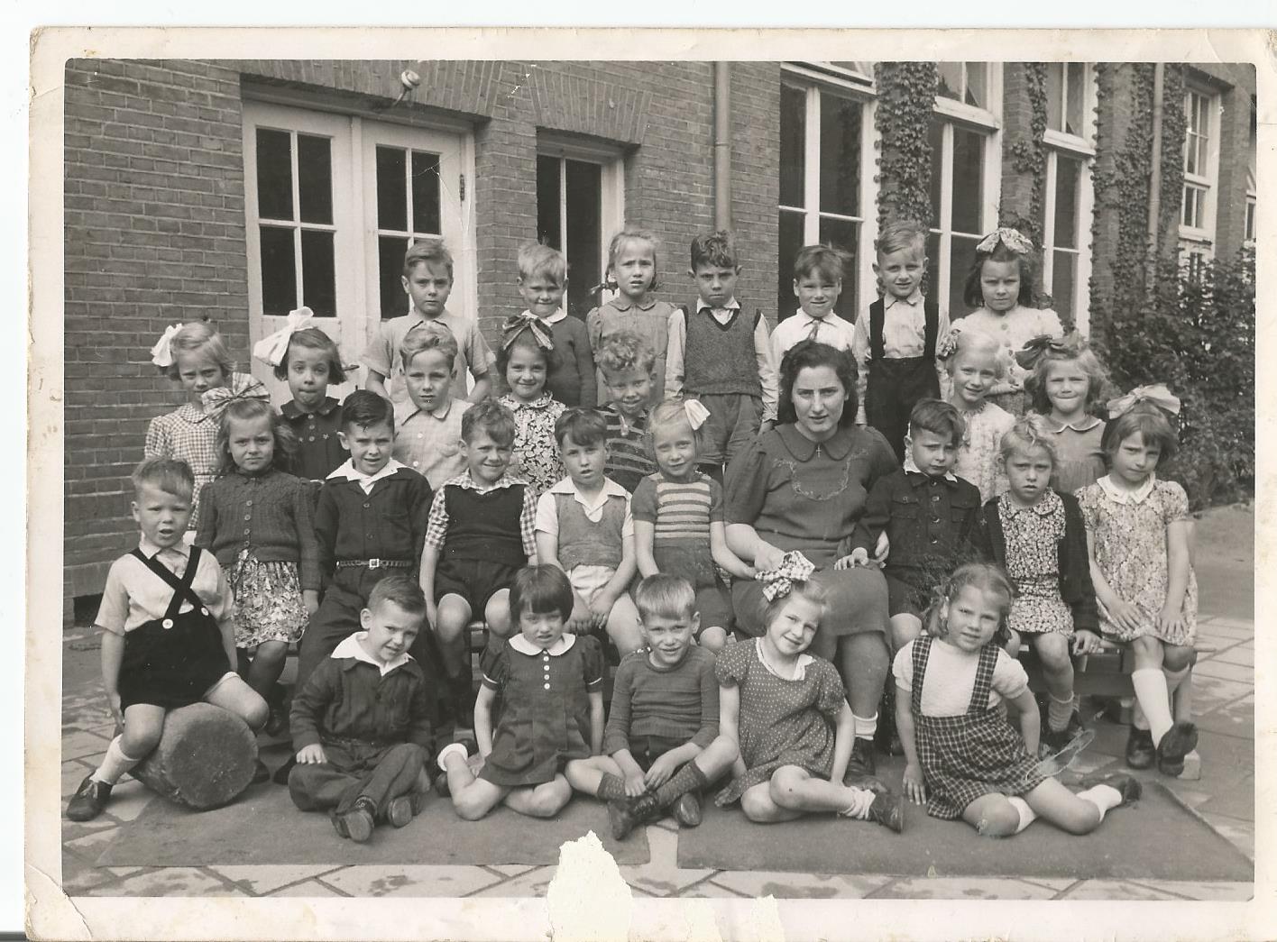 Montessori kleuterschool         (excl. lagere school !!!!!  ) foto