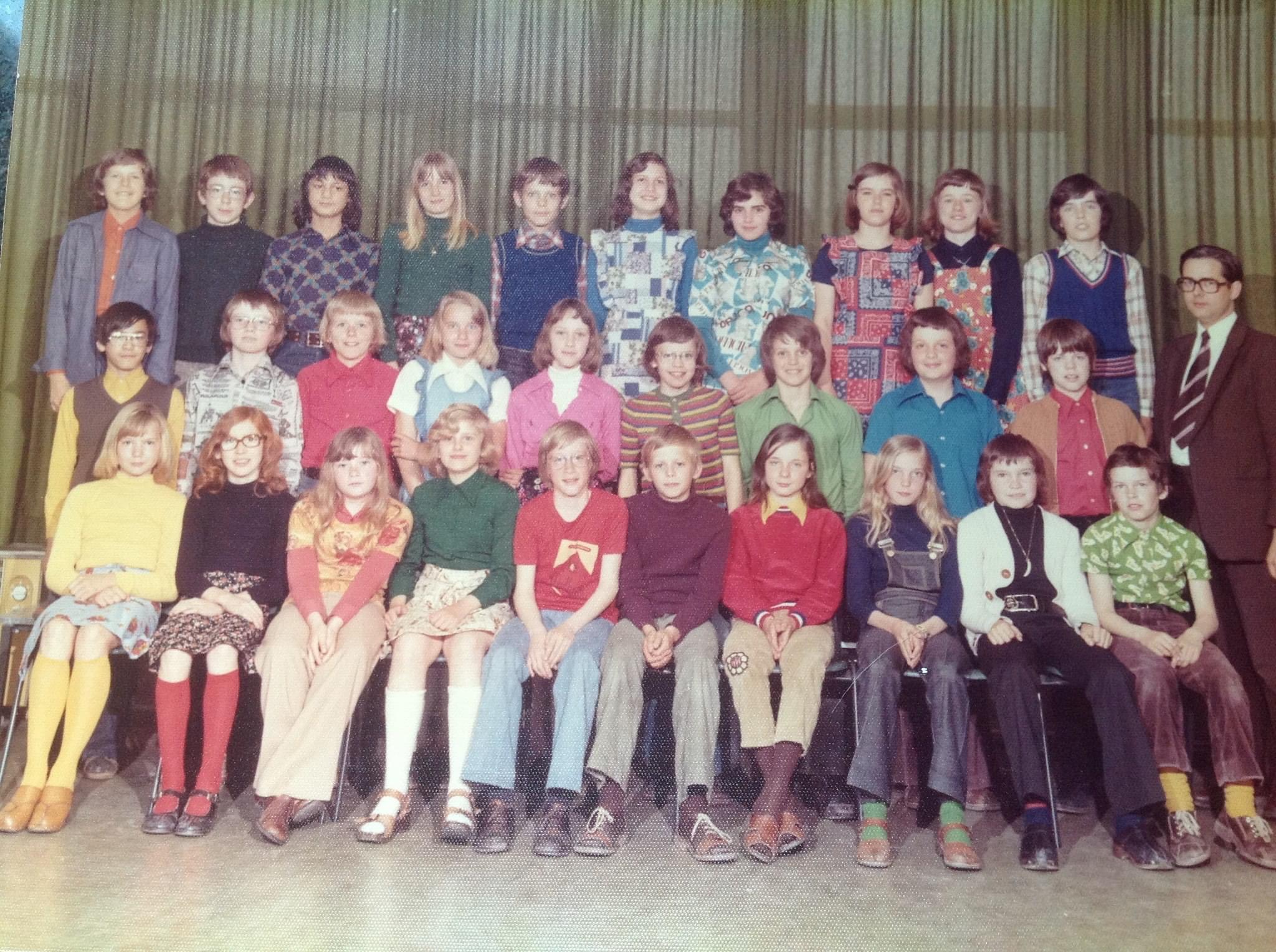 Basis School t HOOL Eindhoven SchoolBANK nl Vind Je Oude 