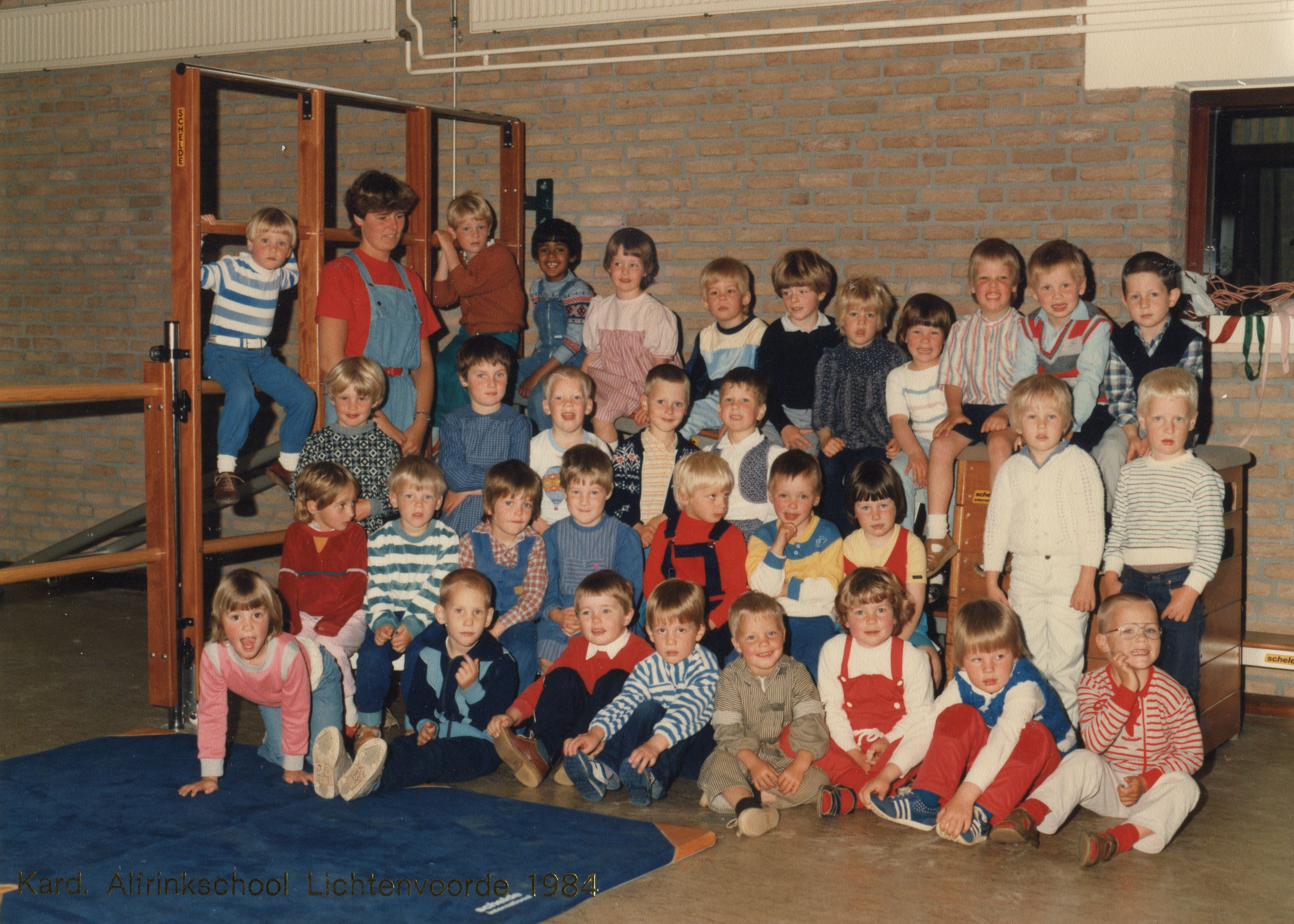 Kard. Alferink School foto