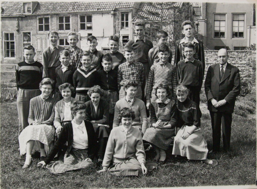 Rijks HBS (in 1977 opgegaan in stedelijk scholengemeenschap SSGM) foto